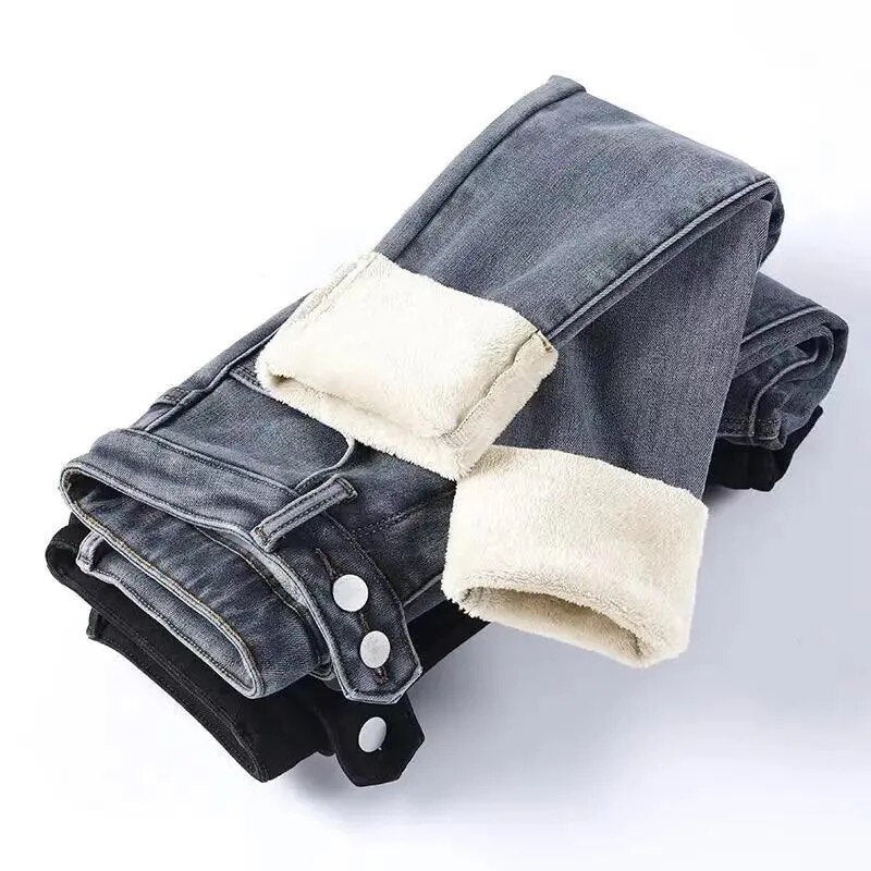 Calça Jeans Aveludada Feminina