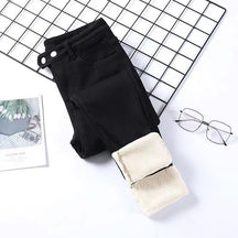 Calça Jeans Aveludada Feminina