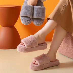 Pantufa Aveludada - Puff - Lojas Promorin