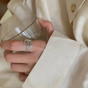 Anel Aberto Estilo Vintage - Mão De Caveira